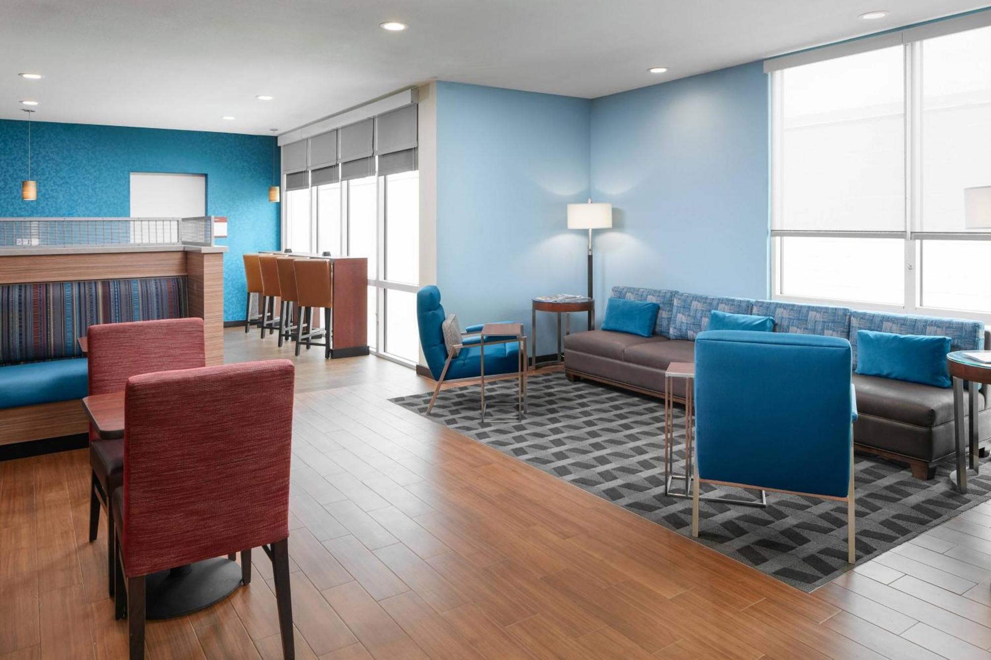 Towneplace Suites By Marriott Tampa South Exterior foto