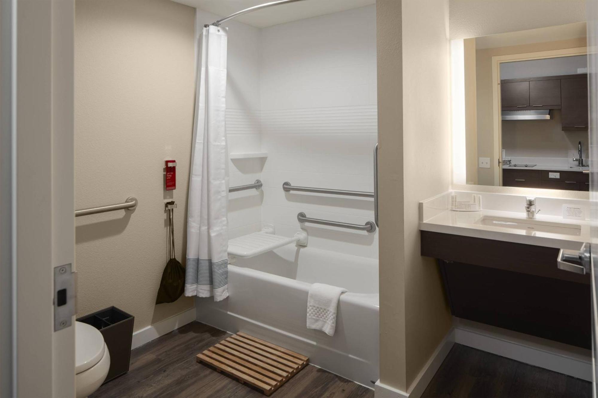 Towneplace Suites By Marriott Tampa South Exterior foto