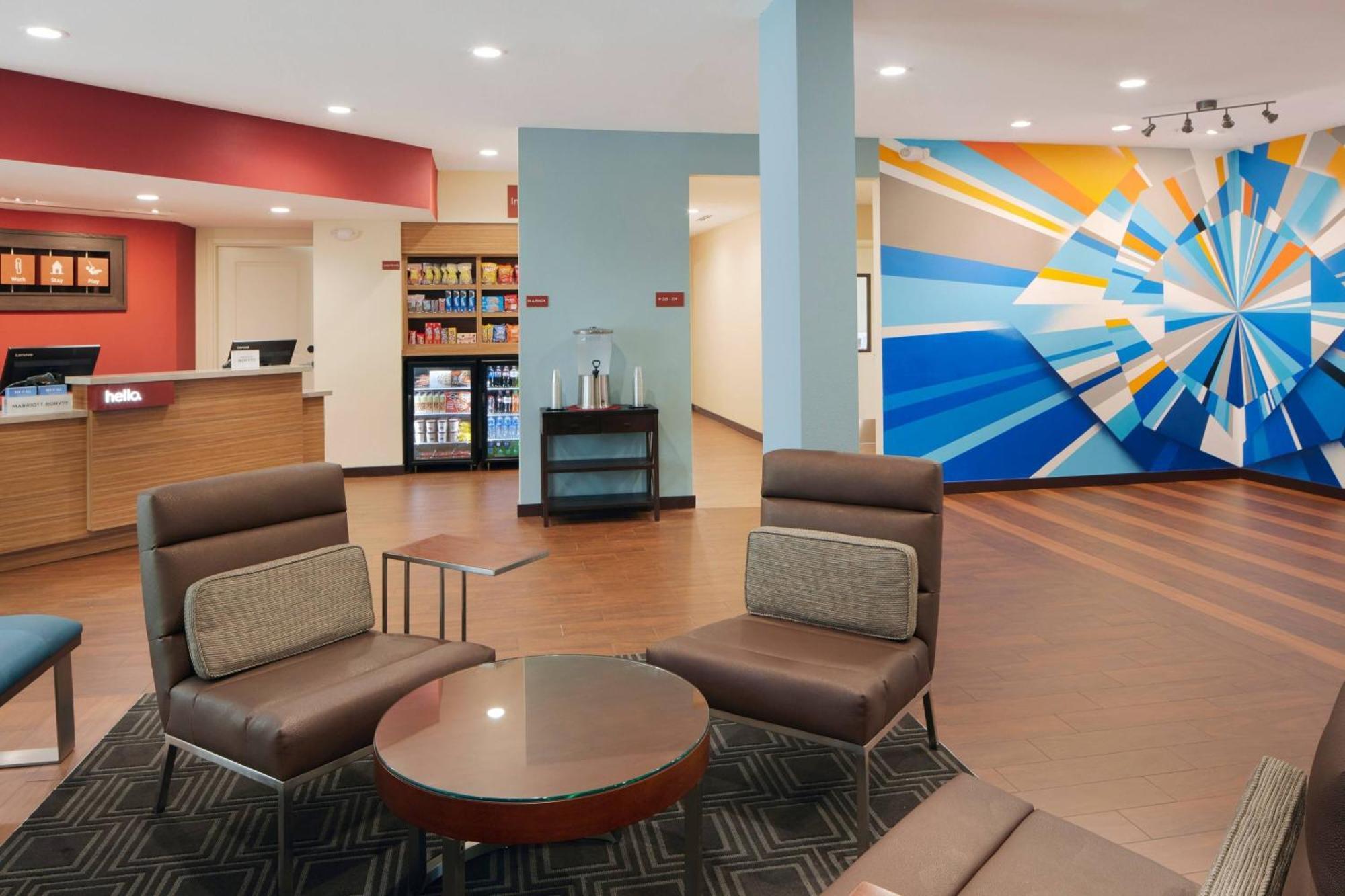 Towneplace Suites By Marriott Tampa South Exterior foto